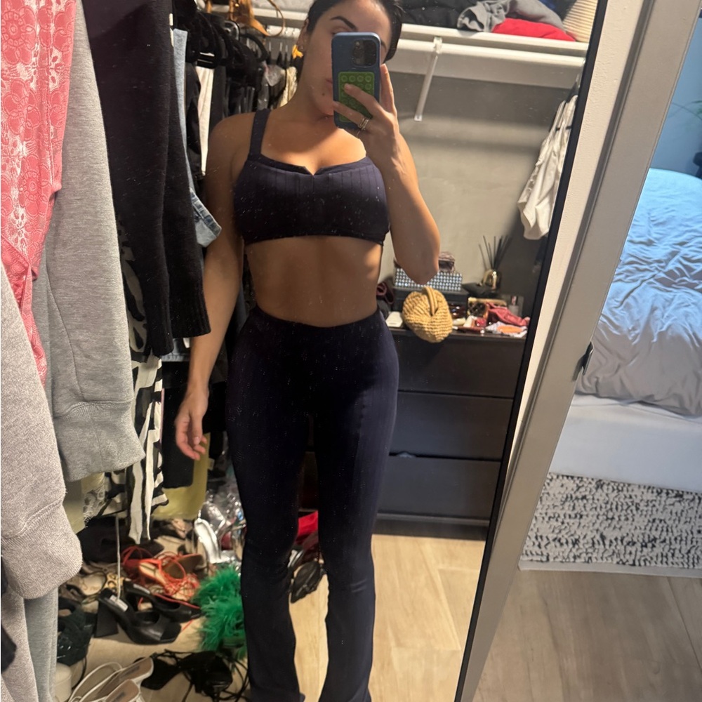 ALO stripe bootcut legging and Bra